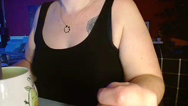 Snapshot of cruellaculdenfer67 chatting on November 28, 9:50 pm cruellaculdenfer67 online show from November 28, 9:50 pm