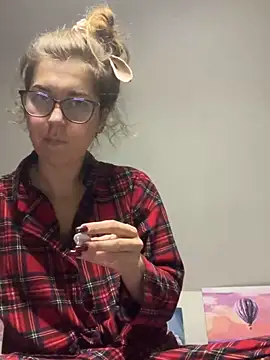 Snapshot of ur_pleasure_ chatting on December 7, 7:43 pm ur pleasure online show from December 7, 7:43 pm