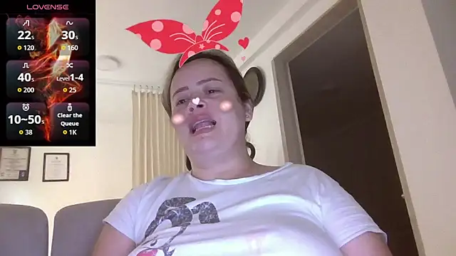 Snapshot of saramartinez1000 chatting on September 18, 1:24 pm saramartinez1000 online show from September 18, 1:24 pm