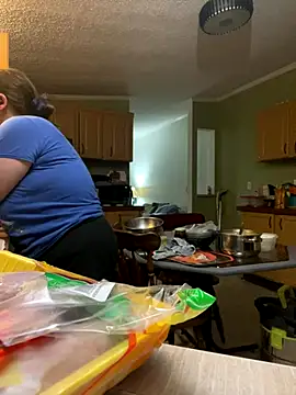 velvetta  online show from October 13, 10:32 pm