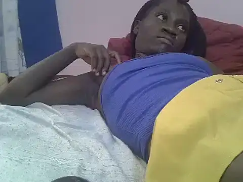 Snapshot of Petite_rider chatting on February 8, 1:01 pm Petite rider online show from February 8, 1:01 pm