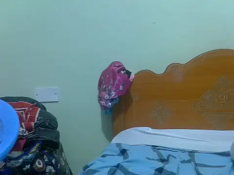 Snapshot of Petite_rider chatting on October 19, 11:55 am Petite rider online show from October 19, 11:55 am