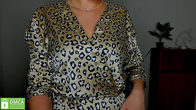 annakillianox online show from October 5, 5:28 am