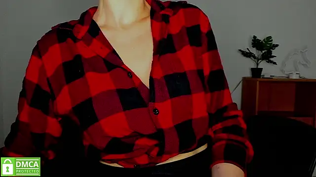 annakillianox online show from October 19, 5:30 am