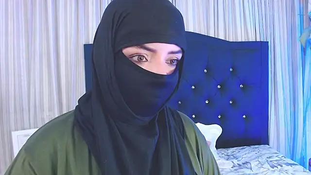 Uzra hayed online show from December 4, 11:02 pm