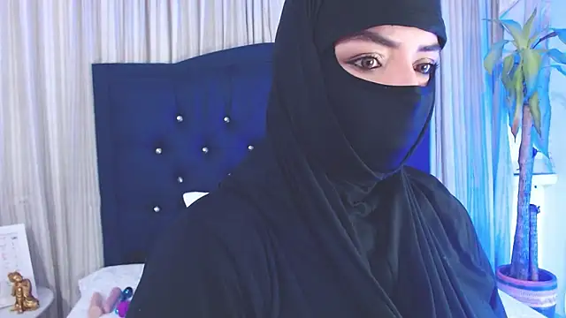 Uzra hayed online show from December 6, 7:56 pm