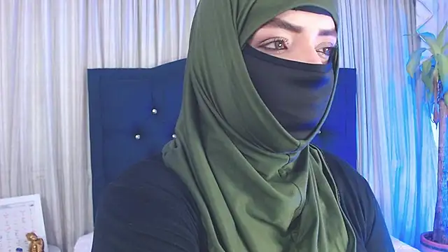 Uzra hayed online show from December 11, 6:31 pm