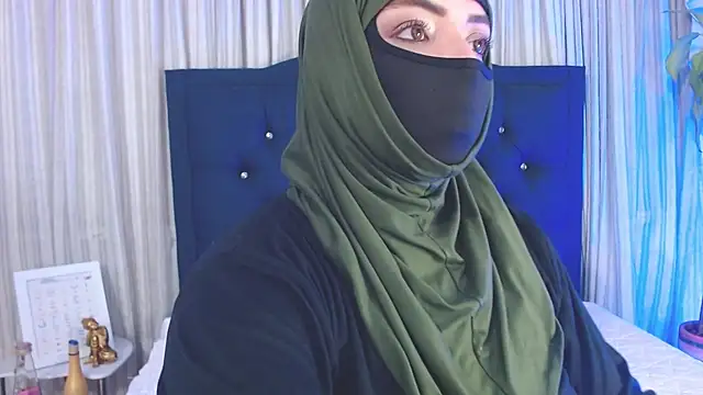 Uzra hayed online show from December 11, 9:45 pm