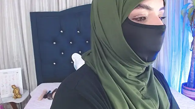 Uzra hayed online show from December 20, 7:28 pm