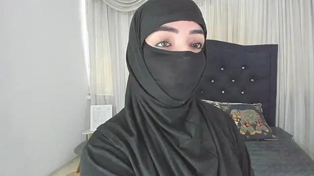 Uzra hayed online show from March 6, 7:54 pm