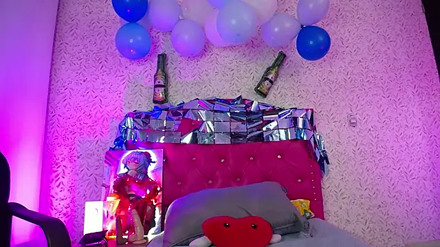 luly pink online show from October 4, 5:16 am