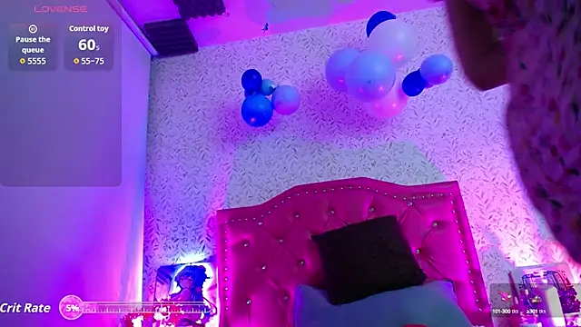 luly pink online show from October 8, 3:04 am