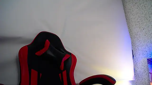 luly pink online show from December 23, 3:04 am