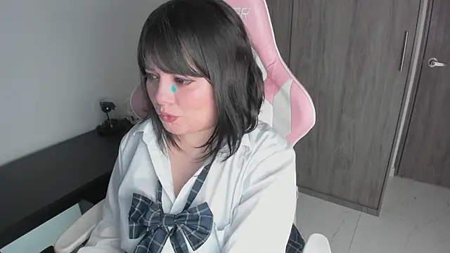 Snapshot of _hikaru_arimura chatting on October 23, 12:32 am  hikaru arimura online show from October 23, 12:32 am