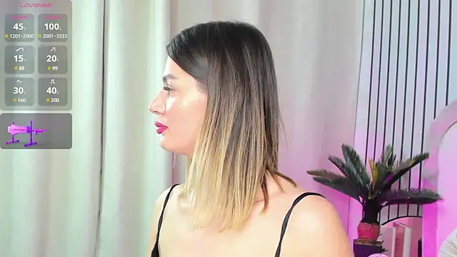 Snapshot of Jelisse_Jones chatting on December 16, 1:54 pm Jelisse Jones online show from December 16, 1:54 pm