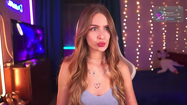 Kamila icee online show from November 22, 9:36 pm