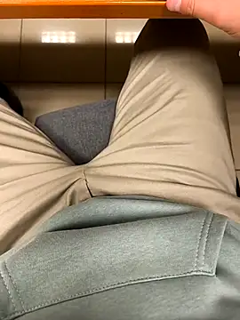 onbifeet online show from January 18, 5:50 pm