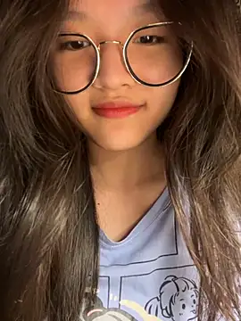 Krixxi22 online show from November 5, 5:02 pm