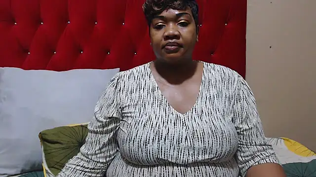 Snapshot of MIGHTYASSS chatting on September 25, 6:06 am MIGHTYASSS online show from September 25, 6:06 am