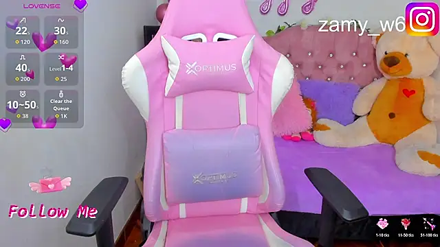 Snapshot of karla_cute01 chatting on October 20, 10:49 am karla cute01 online show from October 20, 10:49 am