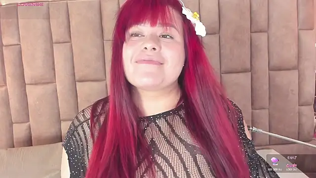 Snapshot of Scarlett_grey1 chatting on April 21, 5:14 am Scarlett grey1 online show from April 21, 5:14 am