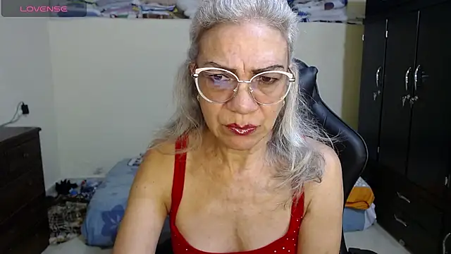 Snapshot of Giorgia_xue53 chatting on February 14, 11:53 pm Giorgia xue53 online show from February 14, 11:53 pm