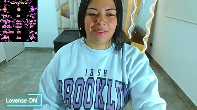 martinna tay online show from January 8, 3:19 am