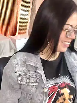 martinna tay online show from April 6, 3:15 am