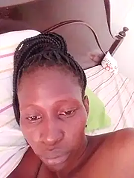 Snapshot of LOVELY-2BERRY chatting on March 6, 5:59 am LOVELY-2BERRY online show from March 6, 5:59 am