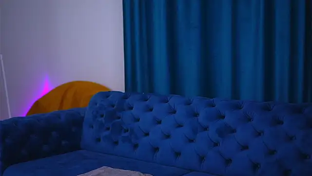 LovingBlondie online show from December 5, 7:16 am