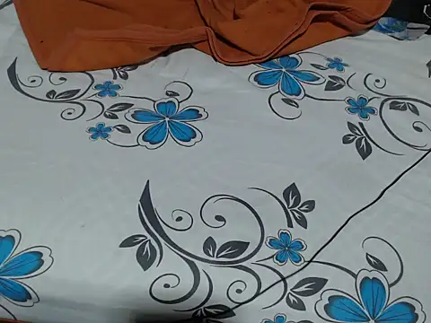 Snapshot of trina_kay chatting on October 16, 11:39 pm trina kay online show from October 16, 11:39 pm