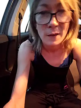 Snapshot of Timide_girl2 chatting on February 12, 5:48 pm Timide girl2 online show from February 12, 5:48 pm