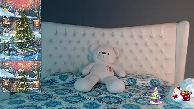 nichole bree  online show from January 2, 11:41 am