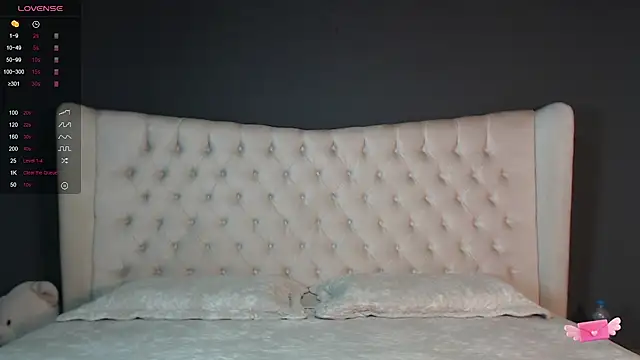 nichole bree  online show from January 20, 11:24 am