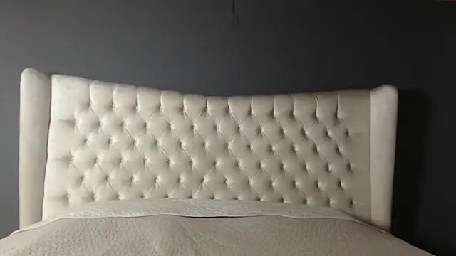 nichole bree  online show from October 1, 12:33 pm