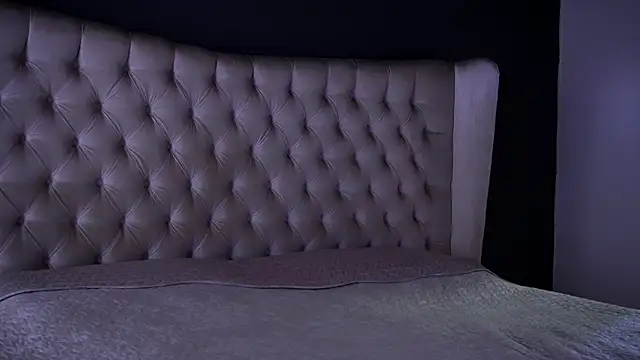 nichole bree  online show from October 15, 1:55 pm