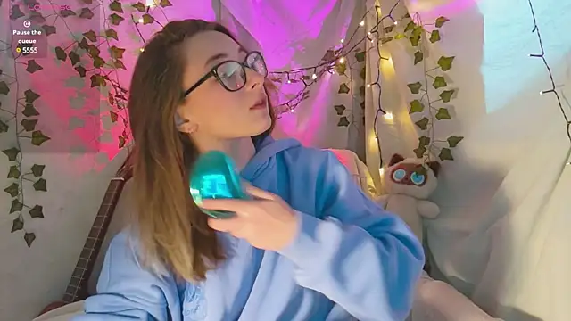 monlight  dana online show from December 9, 9:39 am