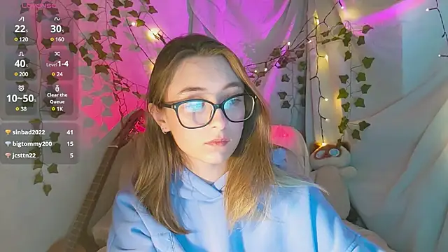 monlight  dana online show from December 9, 12:40 pm