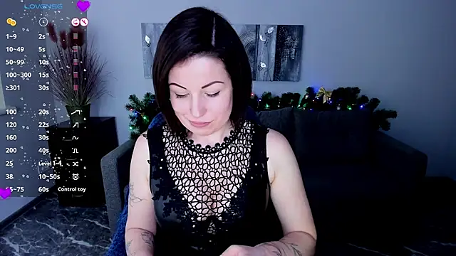 Emily Midlton online show from January 7, 10:32 am