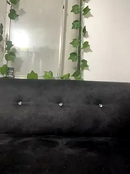 Berry Bans online show from October 12, 10:53 pm