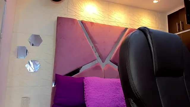 Charlotte Ice1 online show from November 7, 4:29 pm