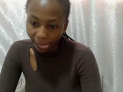 Snapshot of tinabestdoll chatting on November 1, 10:28 am tinabestdoll online show from November 1, 10:28 am