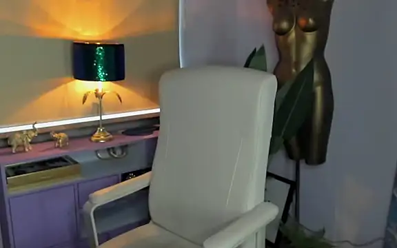 Snapshot of sarah_perfect chatting on October 5, 1:53 pm sarah perfect online show from October 5, 1:53 pm