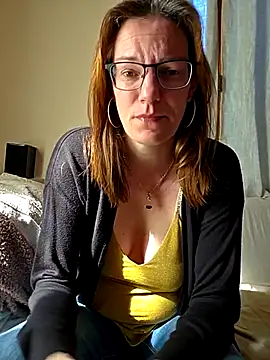 SpiceLea online show from March 17, 9:45 am