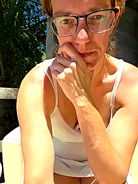 Snapshot of SpiceLea chatting on May 21, 12:12 pm SpiceLea online show from May 21, 12:12 pm
