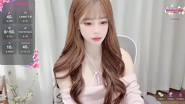 Yuuuuuly online show from December 22, 3:20 pm