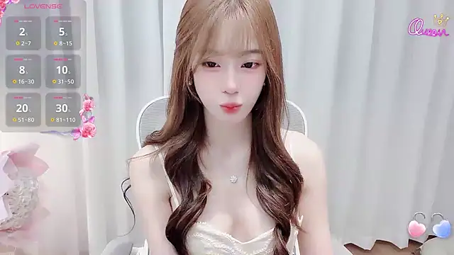 Yuuuuuly online show from June 26, 3:38 pm