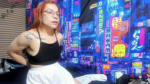 Snapshot of rosse_2504 chatting on February 5, 12:06 pm rosse 2504 online show from February 5, 12:06 pm