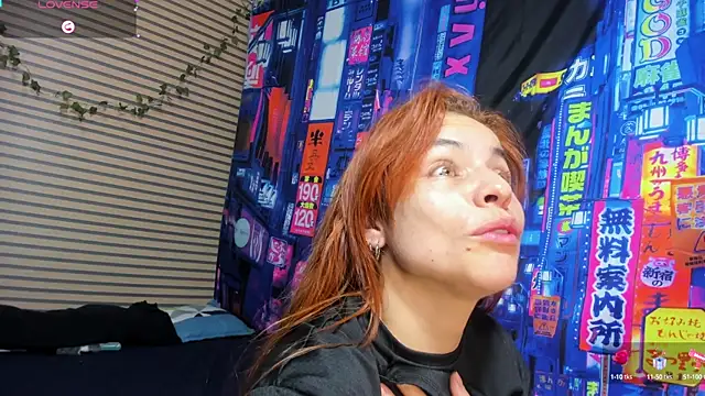 Snapshot of rosse_2504 chatting on February 6, 10:53 pm rosse 2504 online show from February 6, 10:53 pm