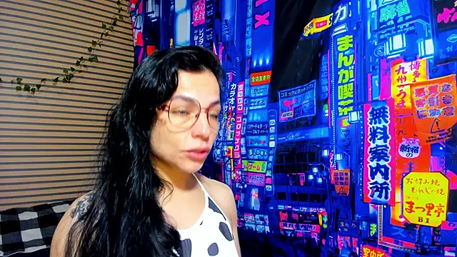 Snapshot of rosse_2504 chatting on March 11, 10:07 am rosse 2504 online show from March 11, 10:07 am